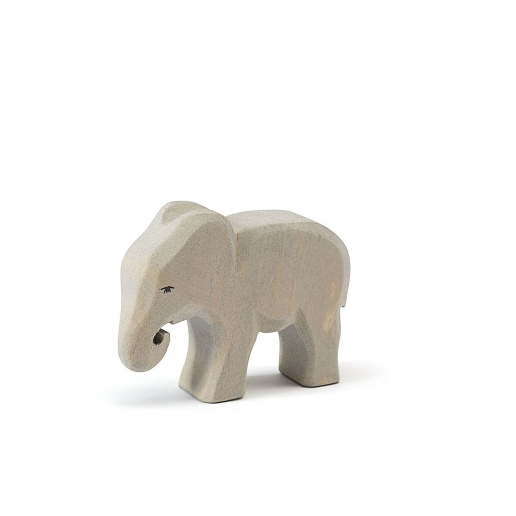 Ostheimer Elefant kl. fressend